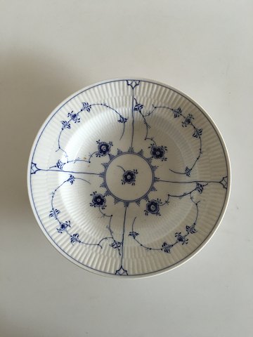 Kgl. Porcelæn Musselmalet Riflet Dyb Tallerken No. 167