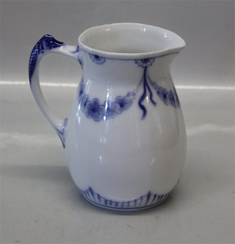 B&G Blå Empire porcelæn
187 Lille kande 5 dl /  13,5 cm (392)