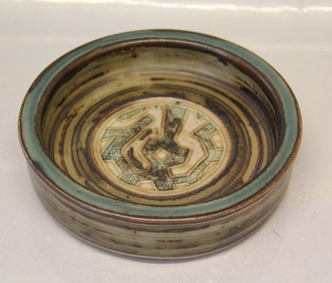 Royal Copenhagen Art Pottery 21930 RC Bowl 4 x 15.5 cm Jørgen Mogensen, June 
1962