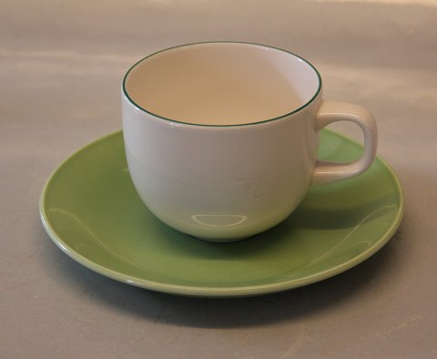 4 ALL Seasons Royal Copenhagen 072 Cup 6.5 x 7.5 cm + full green  saucer 14.8 cm 
(073) 
