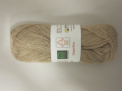 Qoperfina
Qoperfina er et 100% naturprodukt fra Peru, som består af økologiske 
bomuldsfibre og alpakafibre blandet med naturlig kobber.
Den viste farve er: Granite
Prisen er pr. nøgle med 25 gram
Qoperfina