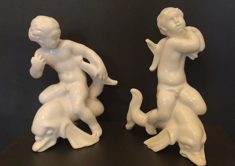 Kai Nielsen, 2 stk figurer, Drenge på delfin.20,5 cm