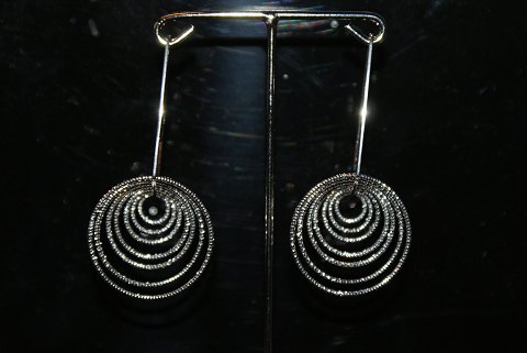 Super cool 3D earrings in rhodium-plated sterling silver.
