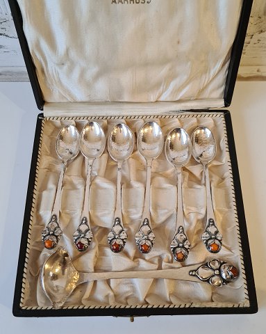 A.Rasmusse set of 6 beautiful coffee spoons and cream spoon in hammered silver with amber pearls year 1920