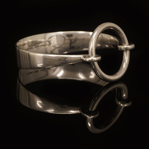 Hans Hansen sterlingsilver bangle. Size inside: 
5,4x5,9cm