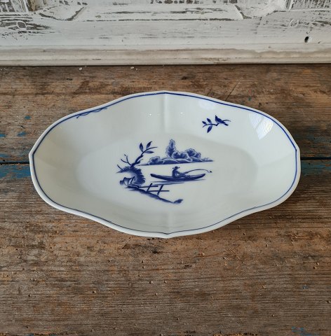 Royal Copenhagen Jægerspris dish no. 9026