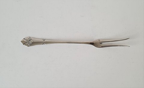 French Lily cold cut fork in silver from 1925 - 17.5 cm.