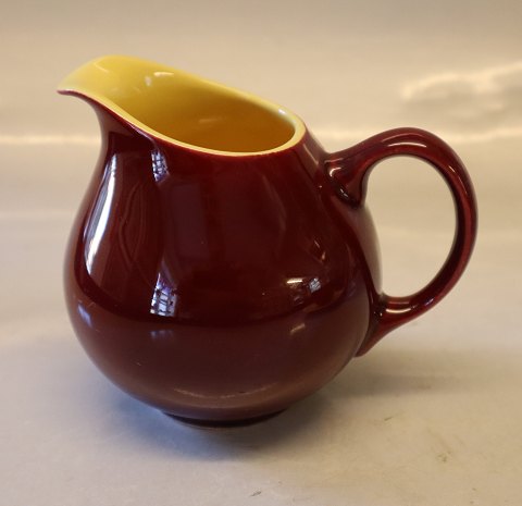 Creamer 9.5 cm yellow and bordaux Congo Retro from Kronjyden Randers
