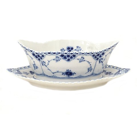 Royal Copenhagen Zwiebelmusster Vollspitze 
Sauciere. #1105. H: 8,5cm. L: 25cm