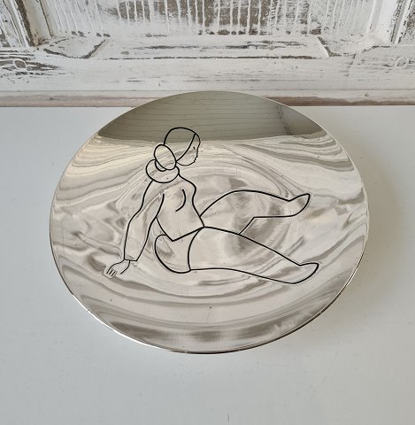 Beautiful bowl in sterling silver decorated with the shiluet of a Greenlandic woman in black enamel produced by Jens Tage Hansen