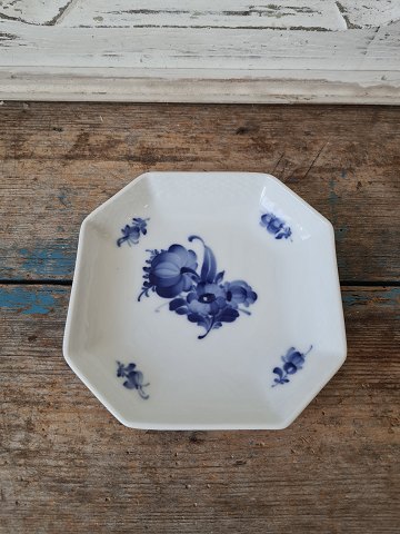 Royal Copenhagen Blå Blomst Flettet sættebakke No. 8089