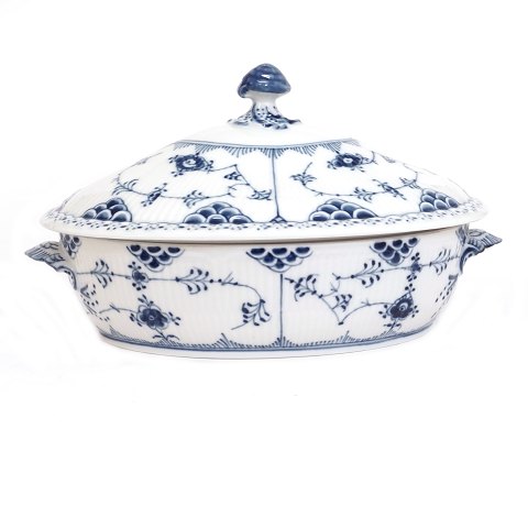 Royal Copenhagen musselmalet halvblonde oval 
terrin #622. L: 28cm