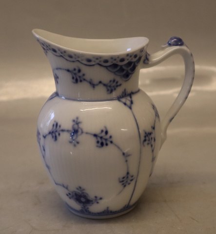 523-1 Flødekande 12 cm /  0.24 liter Royal Copenhagen Musselmalet halvblonde