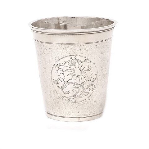 Danish silver beaker by Knud Rasmussen Brandt, 
Horsens, 1737-85, Dated 1768. H: 9,7cm. W: 170gr