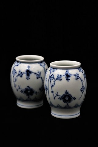 Bing & Grondahl Blue Painted / Mussel painted small vase. 
BG 671...
(1 pcs. available)