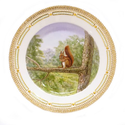 Fauna Danica plate by Royal Copenhagen 3549. 
"Sciurus vulgaris". D: 25,5cm