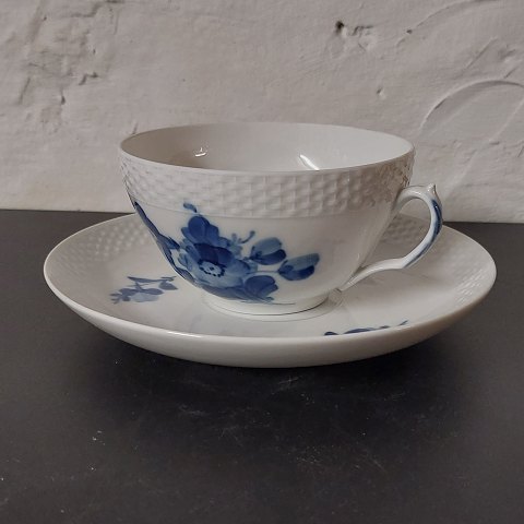 Royal Copenhagen tekop med underkop I Blå Blomst