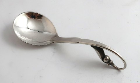 Georg Jensen. Sølvbestik (925). Pyntebestik no. 21. Sukkerske. Længde 10,5 cm.