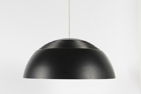 Arne Jacobsen
AJ Royal Pendel
Ø 50 cm