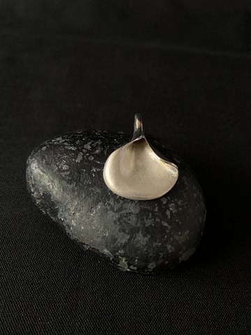 item no: 589680