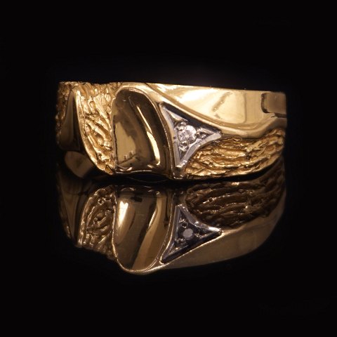 Lapponia ring. Lapponia ring i 18kt guld med 
brillantsleben diamant på 0,02ct. Ringstr. 63,5