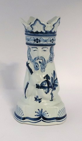 Aluminia. Trankebar. Helligtrekonger, Balthasar. Model 3057/1158. Højde 14,5 cm.