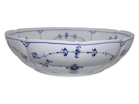 Blue Fluted Plain
Rare and extra large round bowl 30 cm.