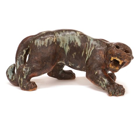 Stor unika panter i stentøj af Knud Kyhn. Signeret 
og dateret 1935. L: 45cm. H: 21cm