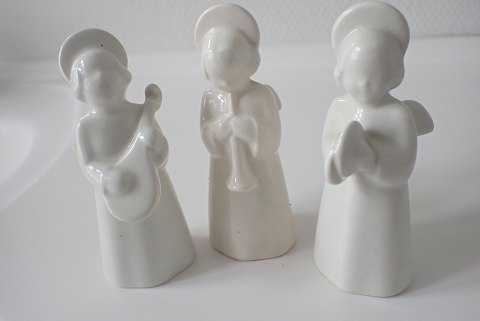 3 musikengle fra Kgl. og Aluminia.