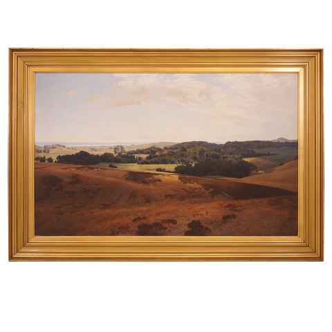 Janus la Cour maleri. Janus la Cour, 1837-1909, 
olie på lærred. Stort parti med udsigt over 
landskabet ved hovedgården Skærsø, Mols. Udstillet 
på Charlottenborg 1893. Lysmål: 92x148cm. Med 
ramme: 117x175cm