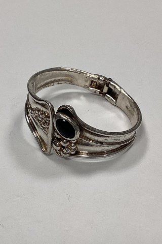 Jacob Hull Forsølvet Armbånd med sort sten