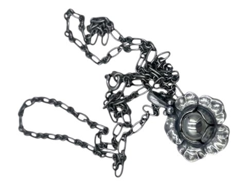 Georg Jensen Årssmykke 2002Vedhæng og halskæde