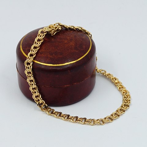 A bracelet of 8k gold, w. 4,5 mm