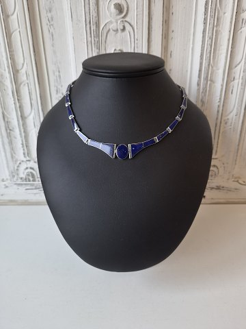 Smuk leddelt collier i sølv og lapis