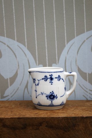 Sjælden Musselmalet Riflet flødekande fra Royal Copenhagen i hotelporcelæn / jernporcelæn...