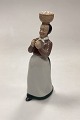 Bing og Grøndahl Figur Konen med æggene No. 2126