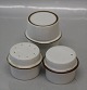 Brown Domino porcelain
Salt & pepper Royal Copenhagen