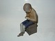 Sjælden Bing & Grøndahl FigurSiddende Dreng