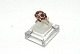 Gold ring 18 carat gold with grenades
Size 54