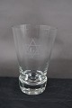 Frimurerglas,
ølglas 
dekoreret med 
slebne 
symboler,  på 
...