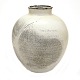 Svend Hammershøi for Kæhler stor vase i lys og sort dobbeltglasur. Signeret 
"HAK". H: 32cm