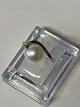 Beautiful white gold ring 14 carat white gold
Size 54