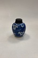 Danam Antik presents: Oriental Chinese Tea Caddy with wooden lid from Qianlong Period