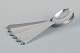 Georg Jensen 
Pyramid.
A set of six 
dinner spoons.