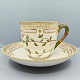 Antik 
Damgaard-
Lauritsen 
præsenterer: 
Royal 
Copenhagen, 
Flora Danica; 
Kaffekop #3597 
af porcelæn