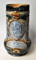 Pegasus – Kunst 
- Antik - 
Design 
präsentiert: 
Royal 
Doulton Nelson 
Jug, 1905, 
England.