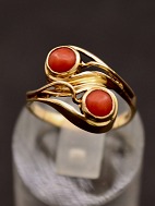 14 carat gold ring with corals