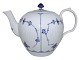 Blue Fluted 
Plain
Rare teapot 
from 1898-1923