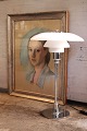 K&Co. presents: Louis Poulsen - PH 3/2 table lamp in chrome with 3 white glass shades...