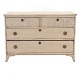 Aabenraa Antikvitetshandel presents: Gustavian chest of drawers. Sweden circa 1780. H: 70,5cm. W: 101cm. D: 50cm